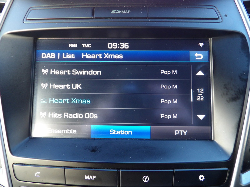 Used Hyundai Santa Fe 2017 for sale - 76891545: Photo 60