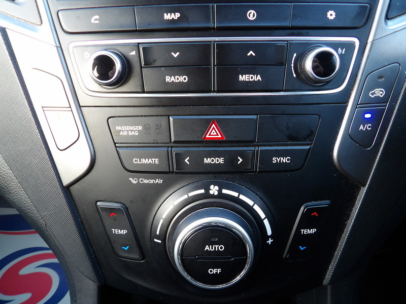 Used Hyundai Santa Fe 2017 for sale - 76891545: Photo 62