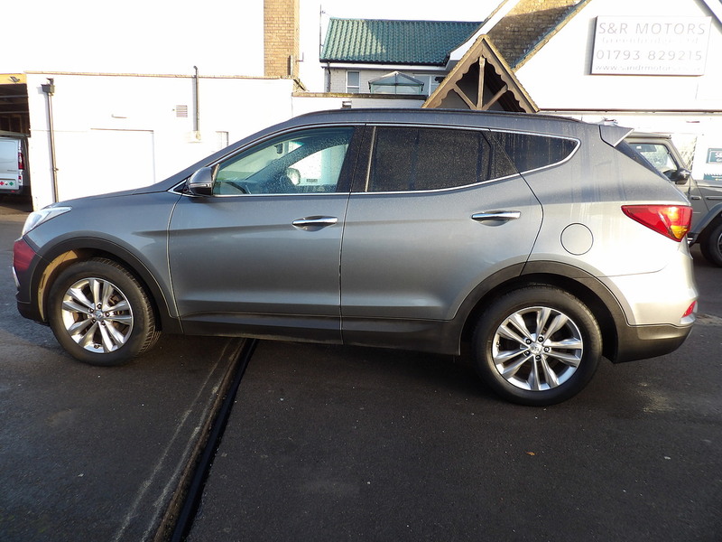 Used Hyundai Santa Fe 2017 for sale - 76891545: Photo 8