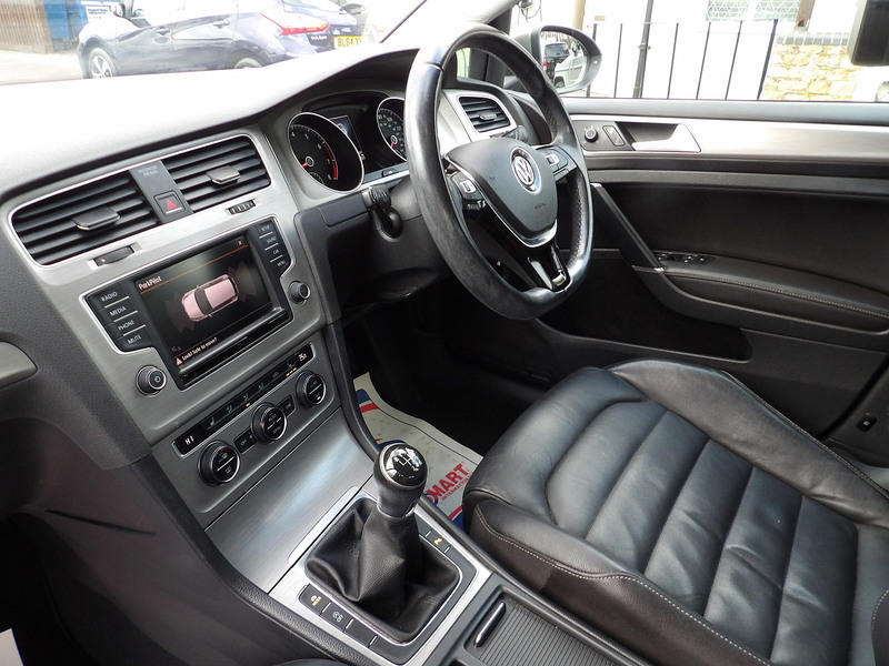 Used Volkswagen Golf 2015 for sale - 76891544: Photo 20