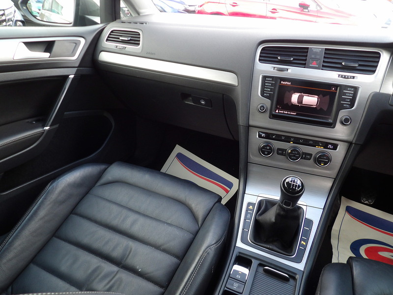 Used Volkswagen Golf 2015 for sale - 76891544: Photo 36