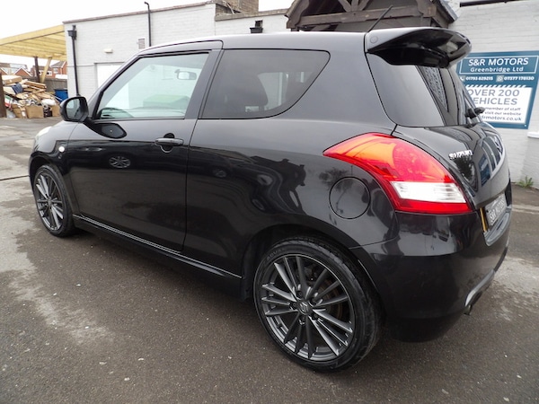 Used Suzuki Swift 2013 for sale - 76308021: Photo 3