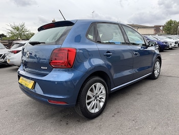 Used Volkswagen Polo 2015 for sale - 79591519: Photo