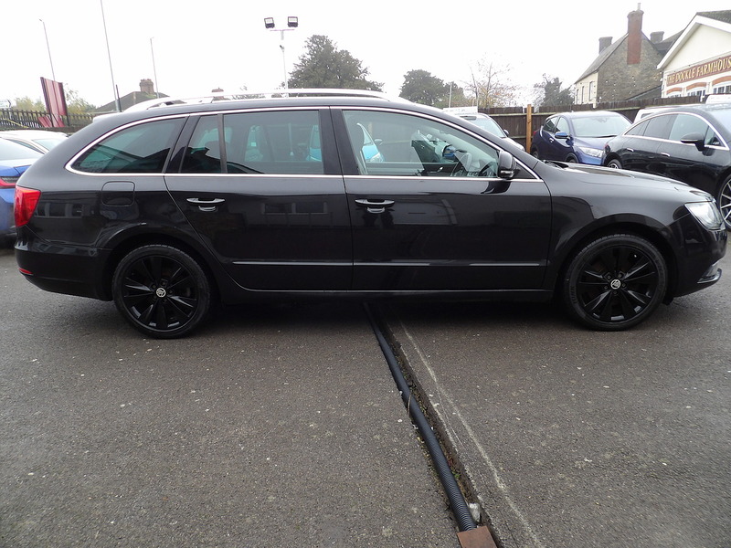 Used Skoda Superb 2014 for sale - 76555173: Photo 4