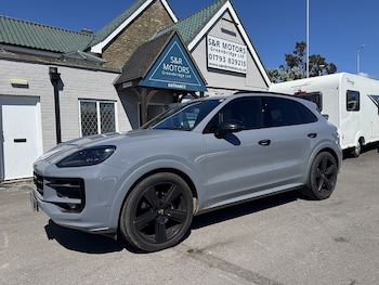 Used Porsche Cayenne 2023 for sale - 78955935: Photo
