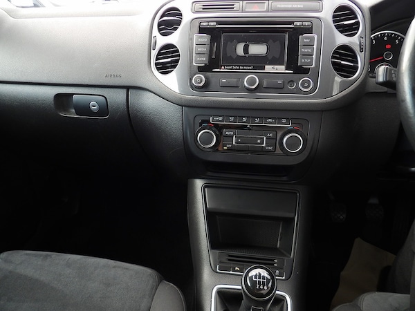 Used Volkswagen Tiguan 2015 for sale - 76299798: Photo 65