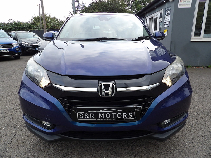 Used Honda HR-V 2018 for sale - 76308092: Photo 2