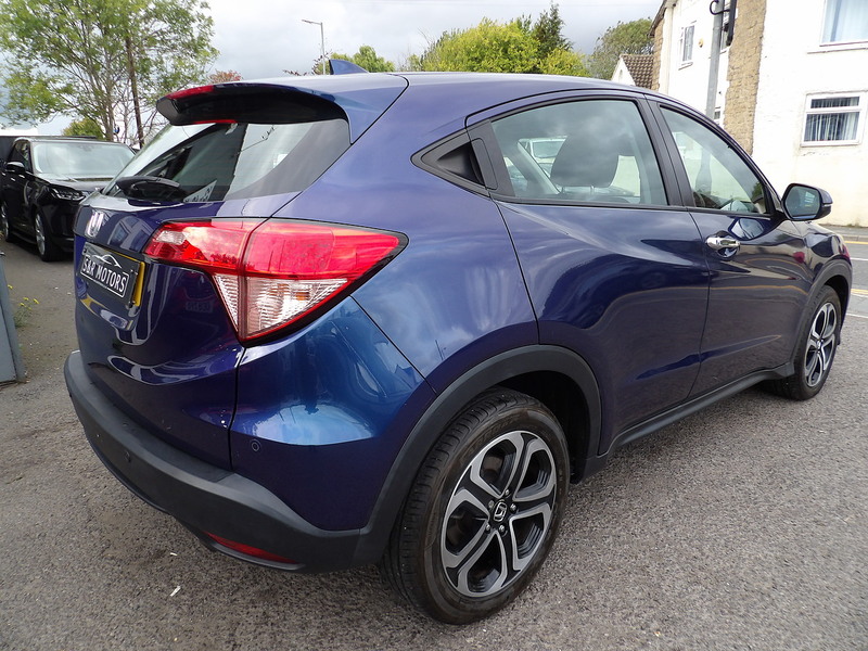 Used Honda HR-V 2018 for sale - 76308092: Photo 5
