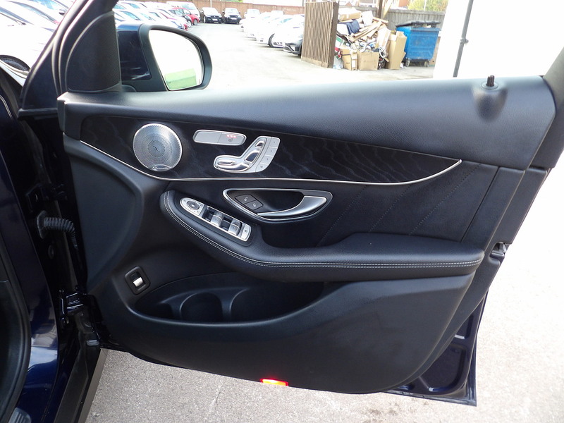 Used Mercedes-Benz GLC 2016 for sale - 76304479: Photo 11