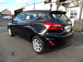 Used Ford Fiesta 2017 for sale - 76618294: Photo