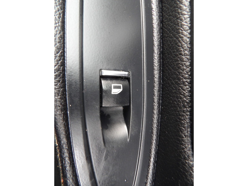 Used BMW 3 Series 2016 for sale - 76555193: Photo 24