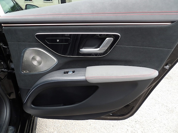 Used Mercedes-Benz EQS 2022 for sale - 76308106: Photo 54