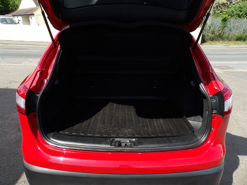 Used Nissan Qashqai 2014 for sale - 76299808: Photo 16