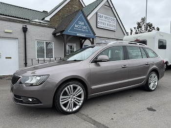 Used Skoda Superb 2014 for sale - 79591446: Photo