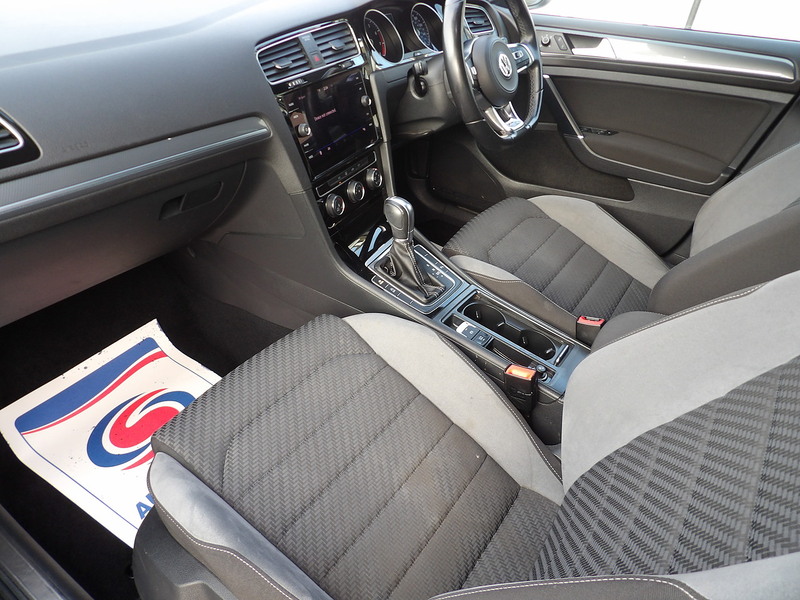 Used Volkswagen Golf 2018 for sale - 76618297: Photo 12