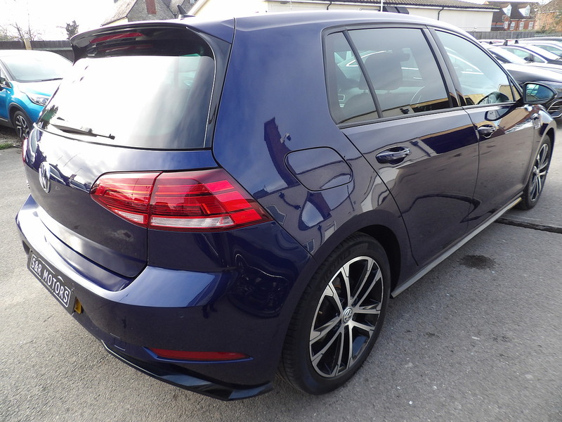Used Volkswagen Golf 2018 for sale - 76618297: Photo 4