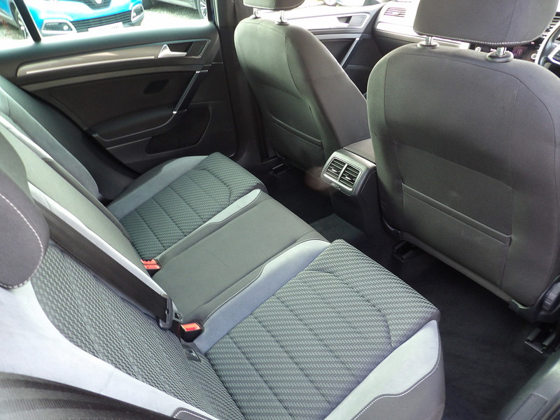 Used Volkswagen Golf 2018 for sale - 76618297: Photo 9