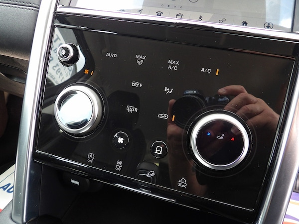 Used Land Rover Discovery Sport 2019 for sale - 76308085: Photo 33