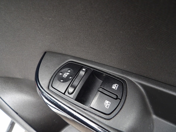 Used Vauxhall Corsa 2015 for sale - 76304466: Photo 19