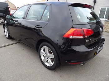 Used Volkswagen Golf 2016 for sale - 76299811: Photo