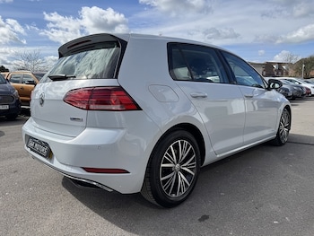 Used Volkswagen Golf 2019 for sale - 78677368: Photo