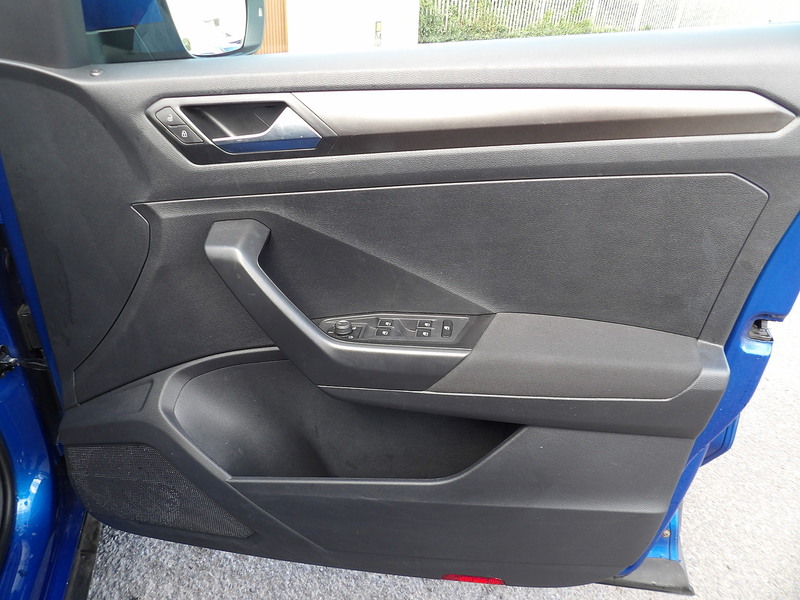 Used Volkswagen T-Roc 2019 for sale - 76308107: Photo 23