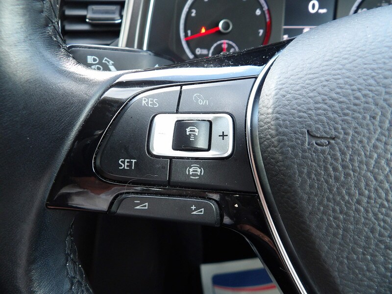 Used Volkswagen T-Roc 2019 for sale - 76308107: Photo 39