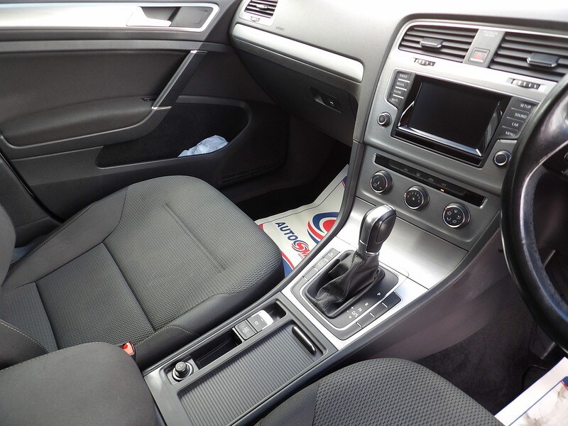 Used Volkswagen Golf 2015 for sale - 76308071: Photo 40