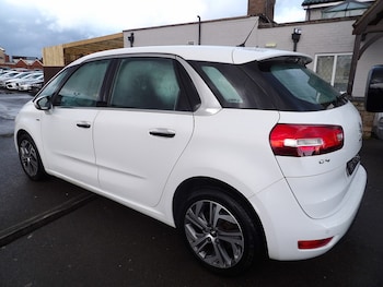Used Citroen C4 Picasso 2015 for sale - 76520842: Photo