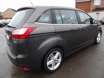 Used Ford Grand C-Max 2016 for sale - 76308020: Photo