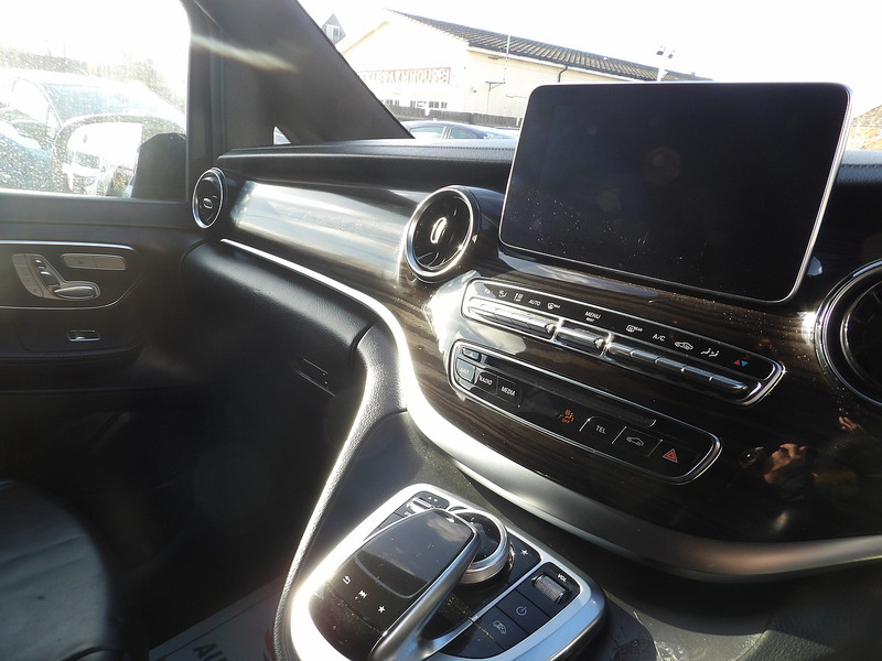 Used Mercedes-Benz V-Class 2020 for sale - 76612654: Photo 12