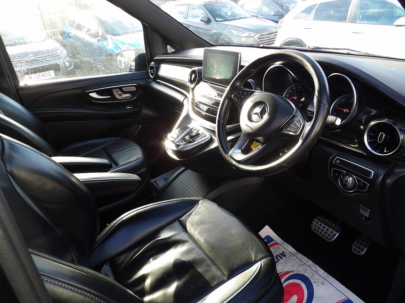 Used Mercedes-Benz V-Class 2020 for sale - 76612654: Photo 9