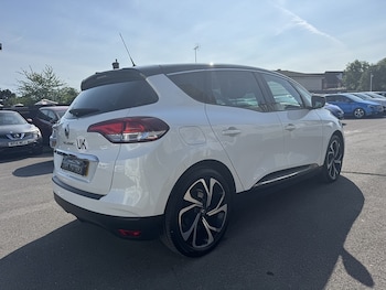 Used Renault Scenic 2018 for sale - 79090678: Photo