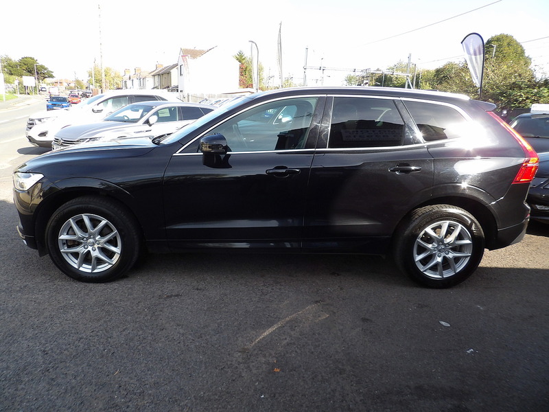 Used Volvo XC60 2019 for sale - 76308114: Photo 2