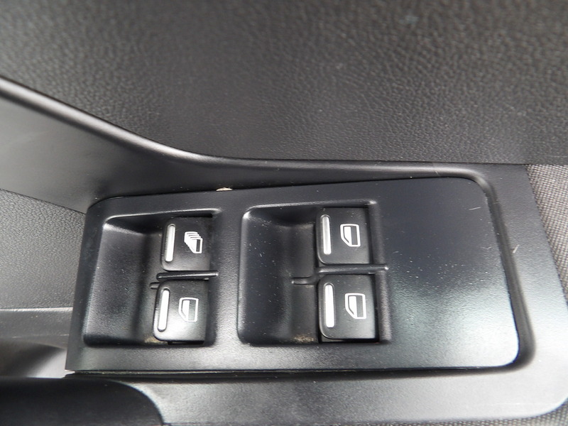 Used Volkswagen Beetle 2014 for sale - 76308121: Photo 30