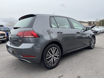 Used Volkswagen Golf 2017 for sale - 79591526: Photo