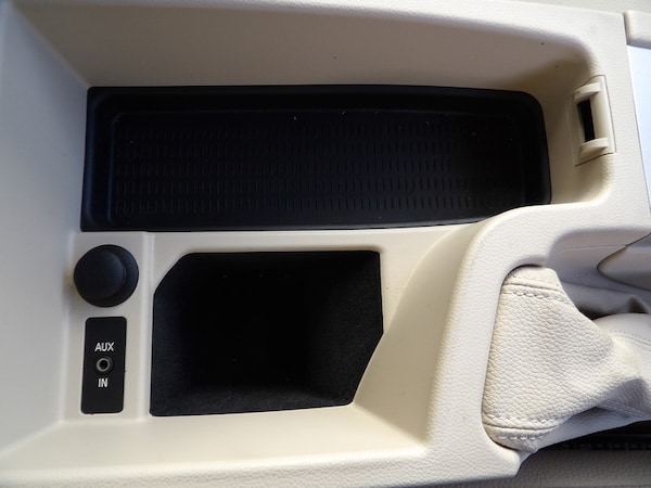 Used BMW 3 Series 2010 for sale - 76308090: Photo 44