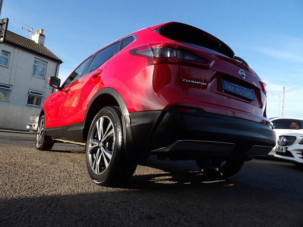 Used Nissan Qashqai 2017 for sale - 76308049: Photo 11