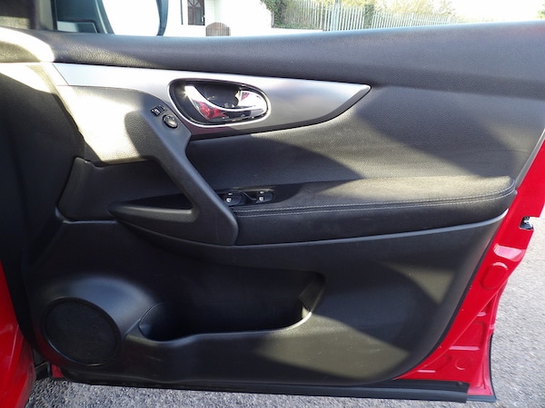 Used Nissan Qashqai 2017 for sale - 76308049: Photo 25