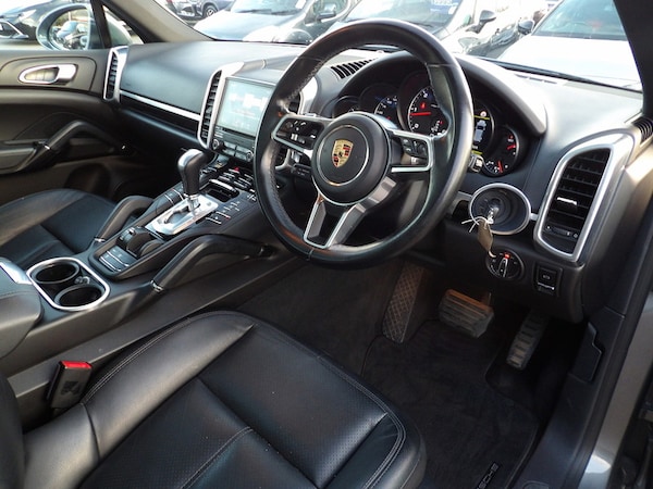 Used Porsche Cayenne 2016 for sale - 76308033: Photo 14