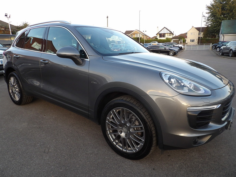 Used Porsche Cayenne 2016 for sale - 76308033: Photo 3