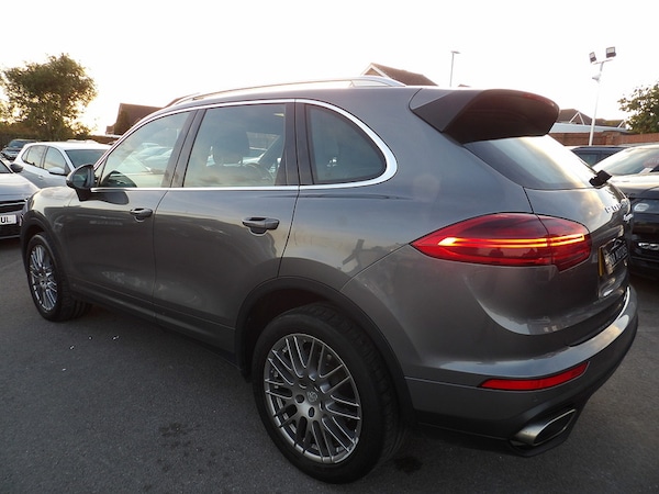 Used Porsche Cayenne 2016 for sale - 76308033: Photo 6