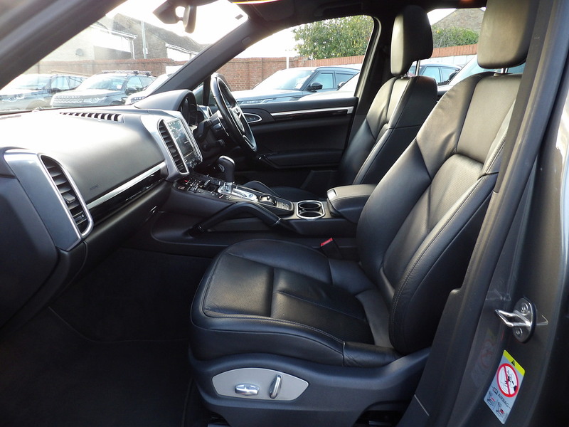 Used Porsche Cayenne 2016 for sale - 76308033: Photo 7