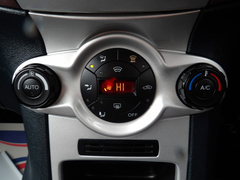 Used Ford Fiesta 2011 for sale - 76536244: Photo 44