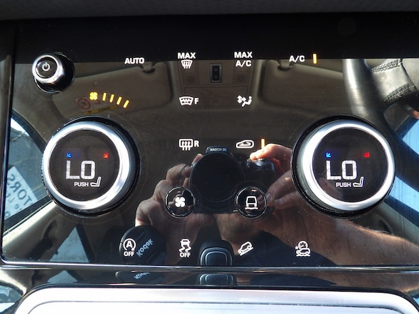Used Land Rover Range Rover Evoque 2019 for sale - 76308073: Photo 67