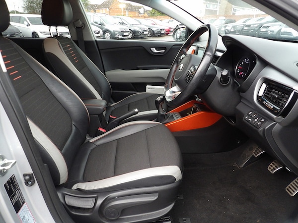 Used Kia Stonic 2018 for sale - 76308018: Photo 13