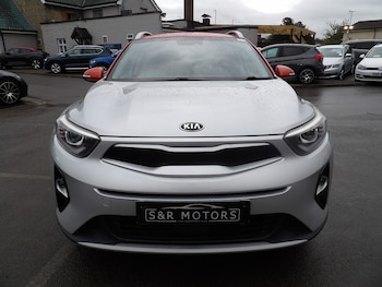 Used Kia Stonic 2018 for sale - 76308018: Photo