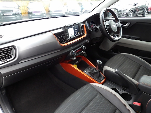 Used Kia Stonic 2018 for sale - 76308018: Photo 8