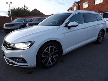 Volkswagen - Passat