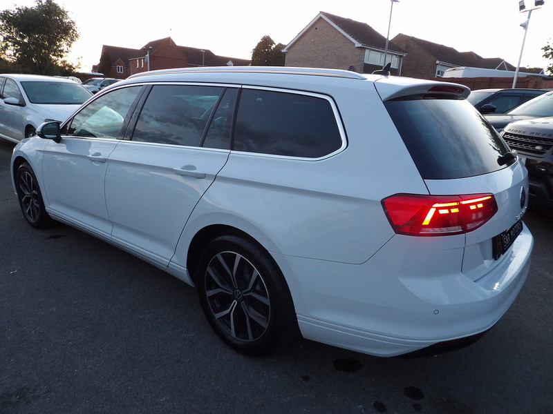 Used Volkswagen Passat 2022 for sale - 76308122: Photo 6